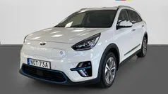 Vit (clear white) Begagnad 2020 Kia e-Niro Advance SUV | 248 500 kr (Marknadspris)