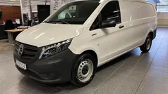 Vit Begagnad 2023 Mercedes e-Vito Minibuss | 349 900 kr