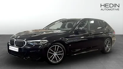 Svart (black) Begagnad 2022 BMW 520 M Sport Kombi | 434 700 kr