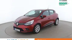 Mörkröd (röd) Begagnad 2018 Renault Clio IV Intens Halvkombi | 114 000 kr (Marknadspris)