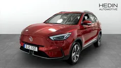Röd (red) Begagnad 2021 MG ZS Luxury Sedan | 244 900 kr (Superpris)