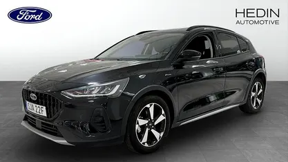 Begagnad 2023 Ford Focus Active Halvkombi | 199 900 kr (Marknadspris)