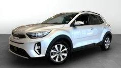 Svart Ny 2025 Kia Stonic 4 SUV | 256 900 kr (Marknadspris)