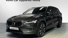 Grå Begagnad 2024 Volvo V60 CC Plus Kombi | 469 900 kr (Bra pris)