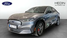 Grå (grey) Begagnad 2023 Ford Mustang Mach-E SUV | 499 900 kr (Marknadspris)