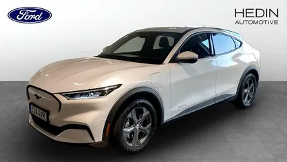 Vit (white) Begagnad 2022 Ford Mustang Mach-E Standard Range SUV | 339 900 kr (Bra pris)