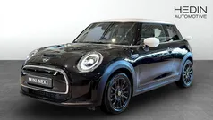 Svart (black) Begagnad 2022 Mini Cooper SE Halvkombi | 184 700 kr (Bra pris)