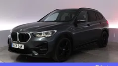 Grå Begagnad 2021 BMW X1 Sport Line SUV | 314 900 kr (Marknadspris)