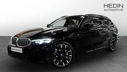 Begagnad BMW 330e Comfort Edition 292 HK (214 kW) 2025 Kombi