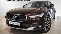 Brun Begagnad 2021 Volvo V90 CC Kombi | 419 000 kr (Marknadspris)