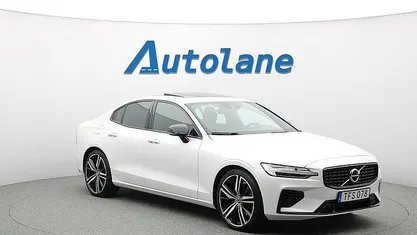 Crystal white pearl Begagnad 2021 Volvo S60 R-Design Sedan | 409 900 kr (Marknadspris)