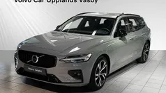 Grå Begagnad 2023 Volvo V60 Plus Kombi | 379 900 kr (Marknadspris)
