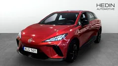Röd Begagnad 2023 MG MG4 EV Halvkombi | 244 900 kr (Bra pris)