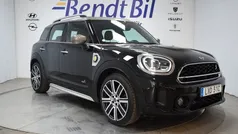 Svart Begagnad 2021 Mini Cooper Countryman SUV | 326 400 kr (Marknadspris)