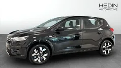 Svart (black) Ny 2025 Dacia Sandero Expression Halvkombi | 226 200 kr (Marknadspris)