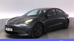 Grå Begagnad 2021 Tesla Model 3 Long Range AWD Sedan | 324 900 kr (Marknadspris)