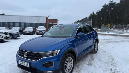 Begagnad VW T-Roc 116 HK (85 kW) 2017 Blå SUV