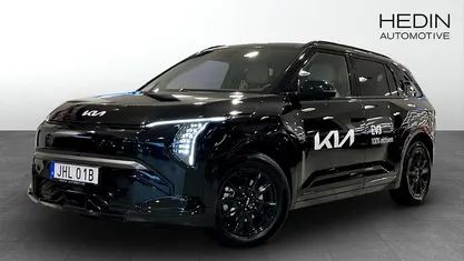 Svart Begagnad 2025 Kia EV3 GT-Line SUV | 499 900 kr (Marknadspris)