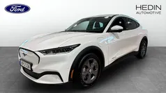 Vit (white) Begagnad 2022 Ford Mustang Mach-E SUV | 364 900 kr (Marknadspris)