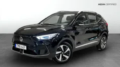 Svart (black) Begagnad 2022 MG ZS Luxury Sedan | 249 900 kr (Superpris)