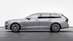 Begagnad 2024 Volvo V90 Core Kombi | 549 900 kr (Marknadspris)