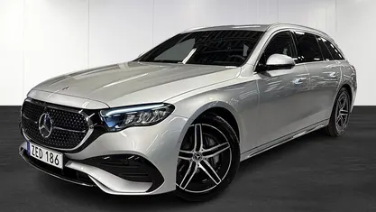 Silver Begagnad 2025 Mercedes E300 AMG line Kombi | 619 900 kr (Superpris)