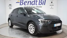 Grå Begagnad 2023 Audi A1 Sportback Proline Halvkombi | 249 400 kr (Marknadspris)