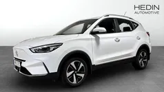 Vit (white) Begagnad 2023 MG ZS Comfort Sedan | 274 900 kr (Marknadspris)