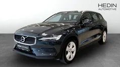 Grå (grey) Begagnad 2019 Volvo V60 CC Kombi | 249 900 kr (Marknadspris)