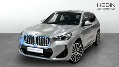 Grå (grey) Begagnad 2023 BMW iX1 Shadowline SUV | 469 700 kr (Marknadspris)