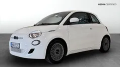 Vit (white) Begagnad 2022 Fiat 500e Icon Halvkombi | 199 900 kr (Marknadspris)