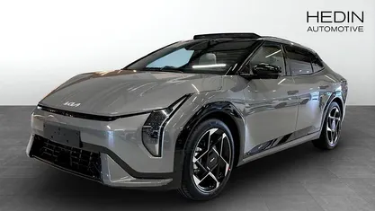 Grå (grey) Ny 2025 Kia EV4 GT-Line Halvkombi | 589 900 kr (Marknadspris)
