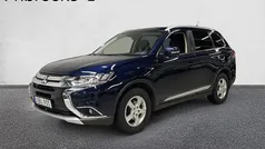 Blå Begagnad 2016 Mitsubishi Outlander SUV | 179 900 kr (Marknadspris)