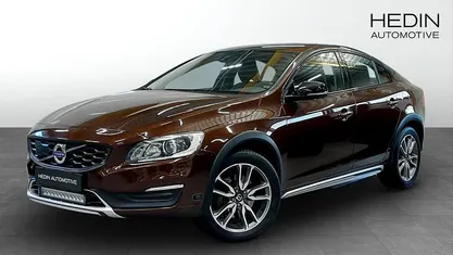 Brun (brown) Begagnad 2016 Volvo S60 CC Summum Sedan | 168 700 kr (Marknadspris)