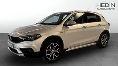 Begagnad 2022 Fiat Tipo Cross Halvkombi | 134 900 kr (Bra pris)