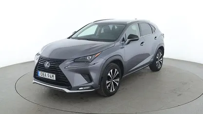 Grå Begagnad 2021 Lexus NX300h SUV | 329 000 kr (Marknadspris)
