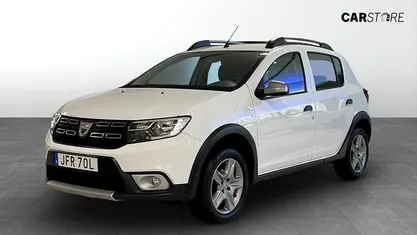 Vit Begagnad 2021 Dacia Sandero Stepway Halvkombi | 89 900 kr