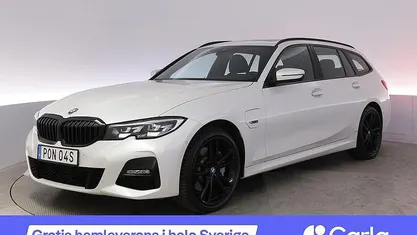 Begagnad BMW 330e M Sport 293 HK (215 kW) 2022 Vit Kombi