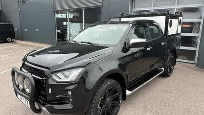 Begagnad Isuzu D-Max 2023 Svart Pickup