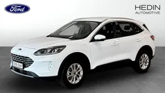 Frozen white Begagnad 2022 Ford Kuga Titanium SUV | 269 900 kr (Marknadspris)