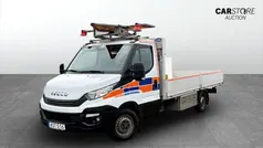 Vit (white) Begagnad 2016 Iveco Daily Van | 300 000 kr