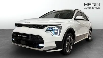 Vit Begagnad 2022 Kia Niro SUV | 319 900 kr (Marknadspris)