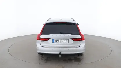Silver Begagnad 2018 Volvo V90 Kombi | 245 000 kr (Marknadspris)
