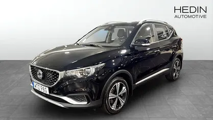 Svart Begagnad 2021 MG ZS Luxury SUV | 149 900 kr (Marknadspris)
