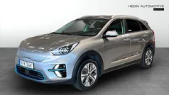 Grå (grey) Begagnad 2022 Kia e-Niro Advance SUV | 252 900 kr (Marknadspris)
