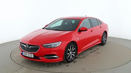 Röd Begagnad 2017 Opel Insignia Sport Halvkombi | 156 000 kr (Marknadspris)