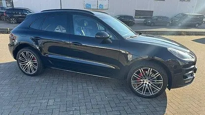 Begagnad Porsche Macan Turbo 400 HK (294 kW) 2015 SUV