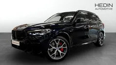 Svart (black) Begagnad 2022 BMW X5 M Sport SUV | 687 800 kr (Marknadspris)