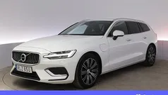 Vit Begagnad 2021 Volvo V60 Inscription Kombi | 354 900 kr (Marknadspris)
