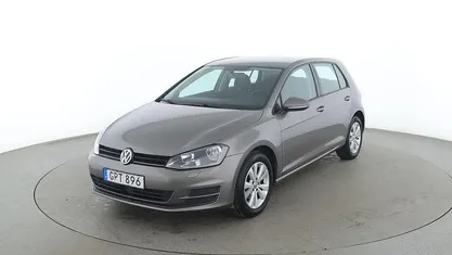 Grå Begagnad 2015 VW Golf Sedan | 87 000 kr (Superpris)